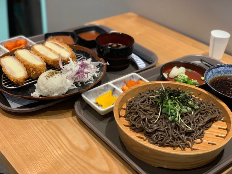  부산 서면 롯데백화점 맛집 '후지소바' 치즈가 왕창 들어간 돈까스와 소바 한 입 냠냠 꿀꿀
