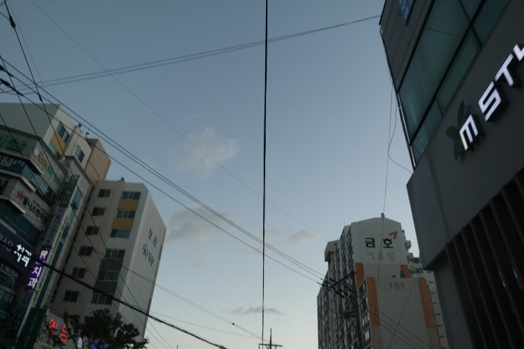  재송동에 밤이 깊어갑니다.