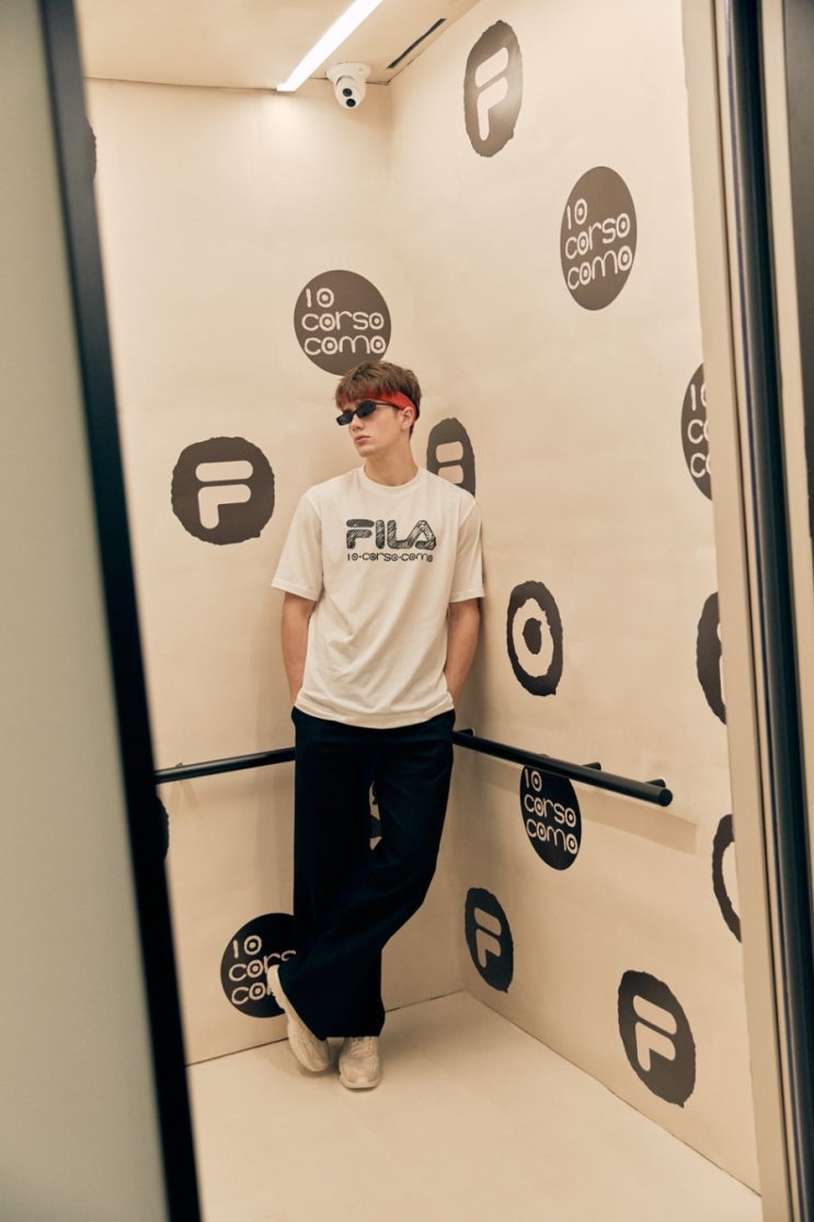  휠라 X 10 꼬르소 꼬모 서울 콜라보레이션 !! 맨투맨, 티셔츠, 모자, 운동화와 함께한 가을 커플룩 추천!
