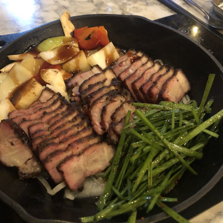  원당 맛집 : 캠핑 아일랜드에서 바베큐 먹고 2차 홀로에서 술 한잔!