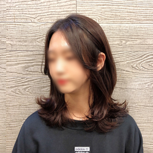 세련된 중간머리 레이어드컷 옵션 중요해요