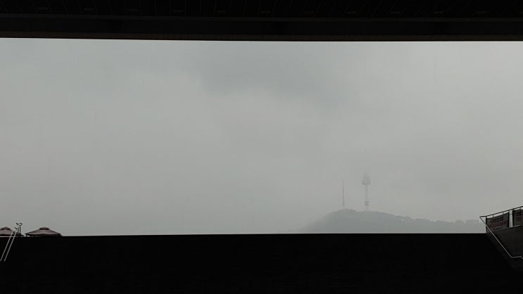 국립중앙박물관에서 바라본 남산타워 전경