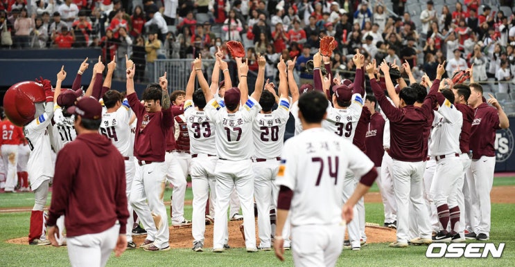 <b>키움</b>, 3연승으로 한국시리즈 진출. 두산과 진검승부. <b>MVP</b>... 