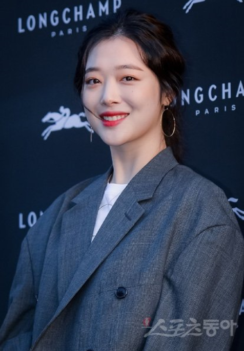  설리 발인, 유가족 뜻에 따라 비공개로 진행