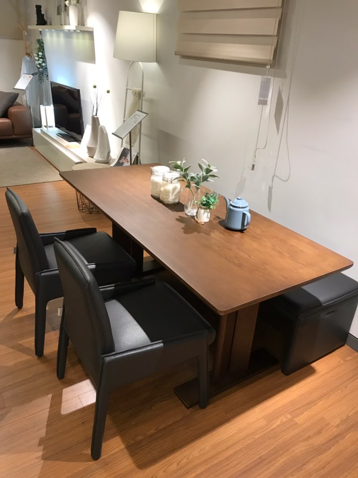  [오늘 전시된 새상품 파격할인!] 일로브라운 6인식탁 20%할인