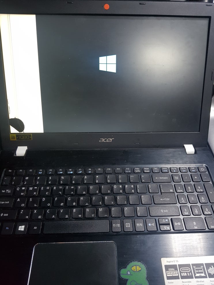  <노트북과컴퓨터>부산 에이서 노트북액정수리 acer Aspire E15 E5-575 패널교체 출장수리 윈도우설치
