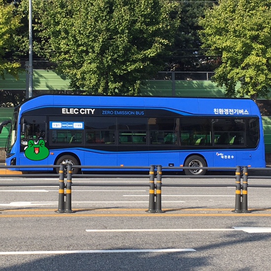  친환경 전기 버스