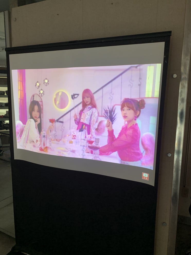  할로윈데이 원하는 사이즈 빔프로젝터렌탈 대여
