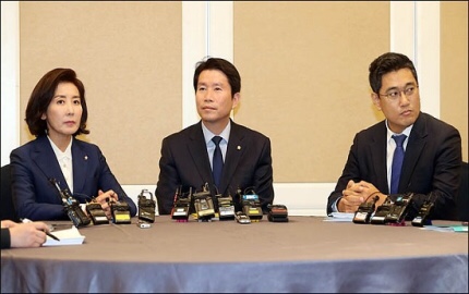 민주당, '<b>조국</b> 이후' 檢<b>개혁</b> 전략 고심…"한국당만 빼고"