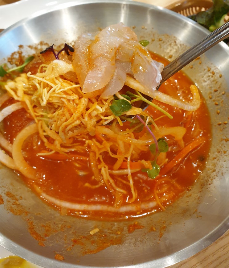  푸짐한 물회세트 역시 강릉맛집 이야!
