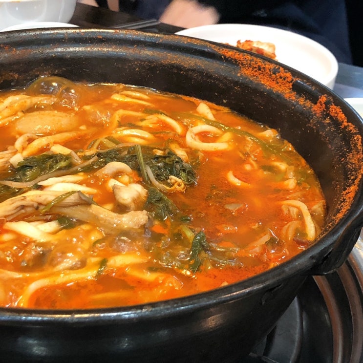  천호동 맛집 '등촌샤브칼국수'