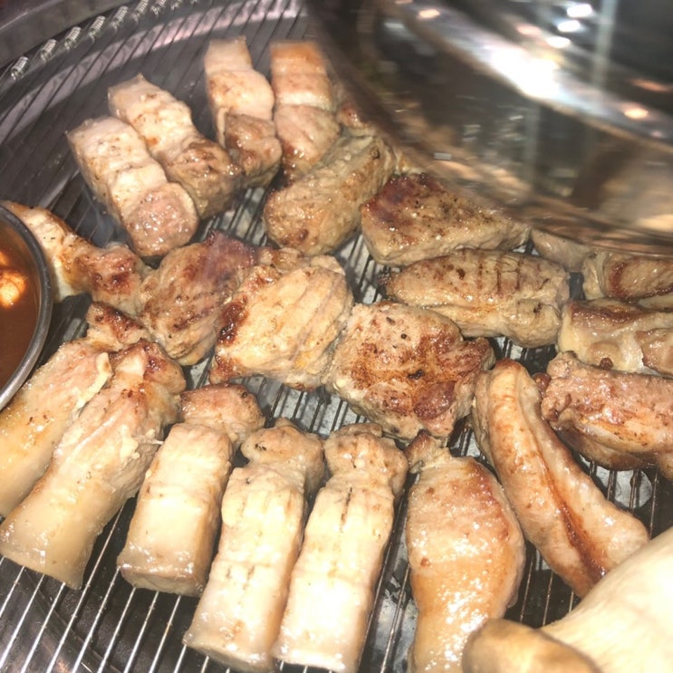 청주율량동맛집 제주돼지고기 육즙이 끝내주네요.