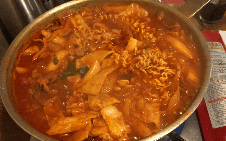 상수역 떡볶이 김사또: 볶음밥까지 완벽한 즉석떡볶이집