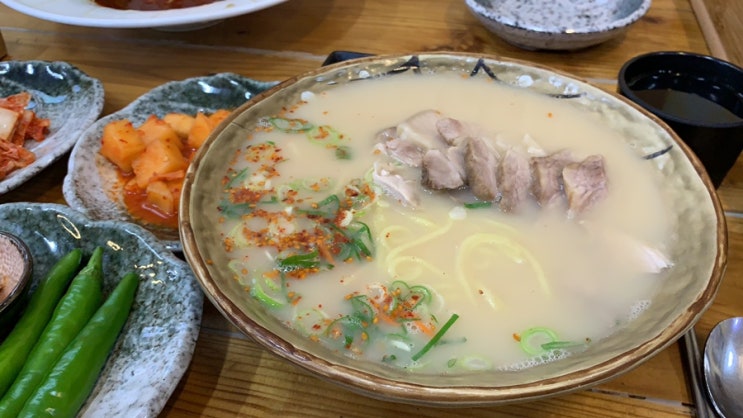  제주도 특선!  제주도 오셨으면 고기국수 한그릇 하셔야죠~? 고기 국수하면 국수바다 죠잉~!