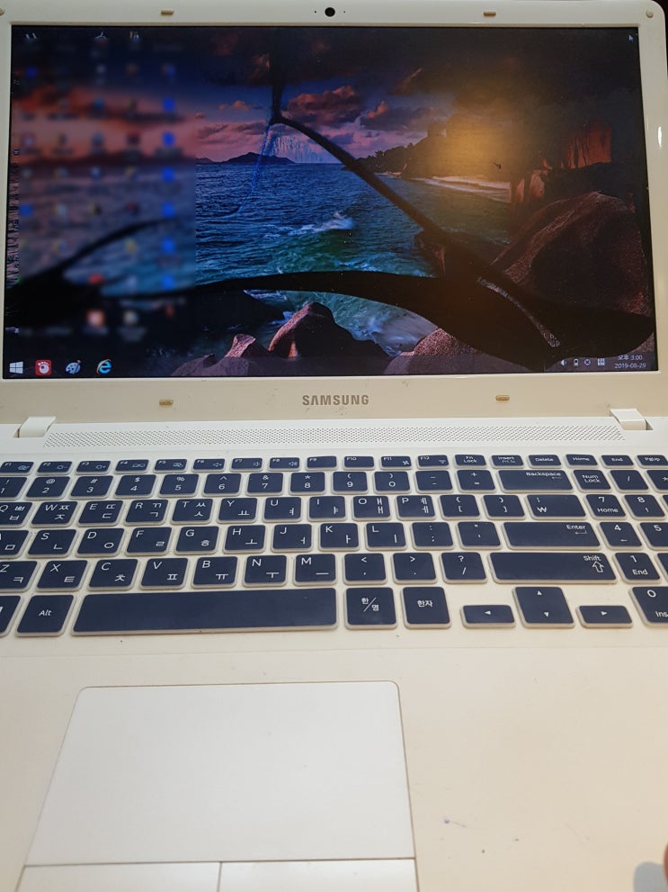  <노트북과컴퓨터>부산 노트북 액정수리 삼성 NT450R5E-K31D 화면고장  당일수리