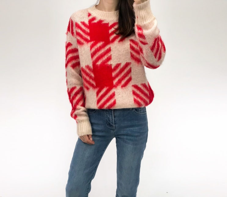  [특별수량] 추운 날씨에 Jacquard 여성니트로 산드로처럼 코디하기