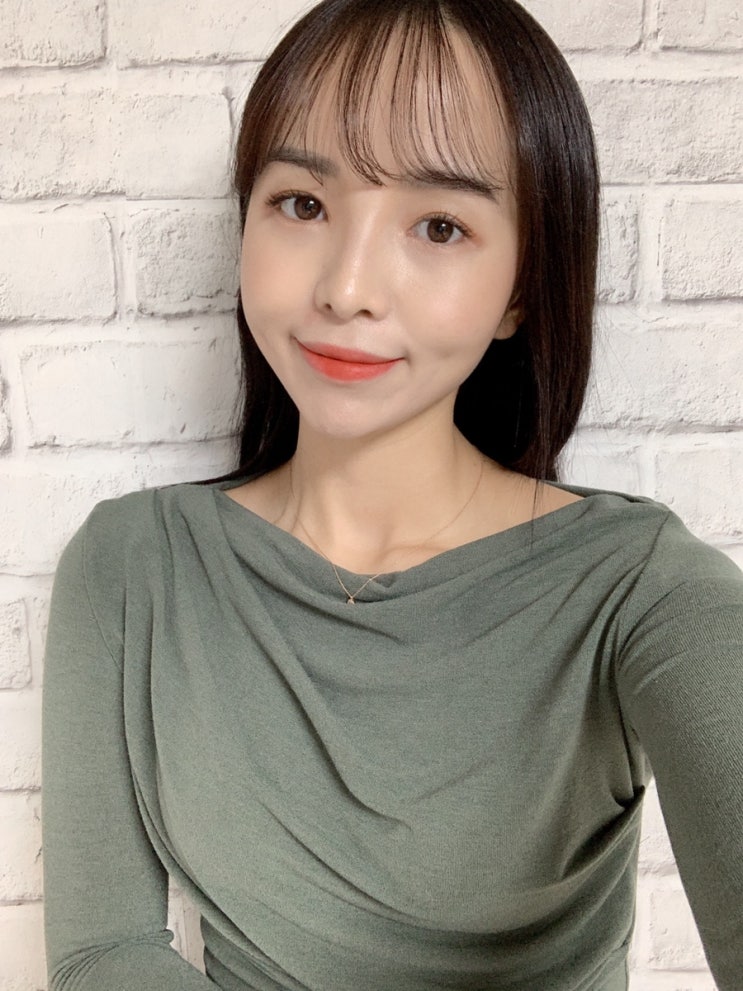  예쁜옷쇼핑몰:여성스러운 옷 가득한 '블링핏'