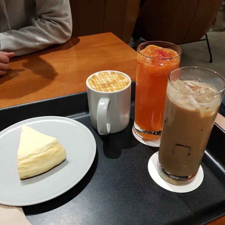 이태원 카페 맥심플랜트