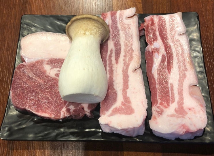  청주율량동맛집 빛깔부터 다른 제주돼지고기 맛있어요