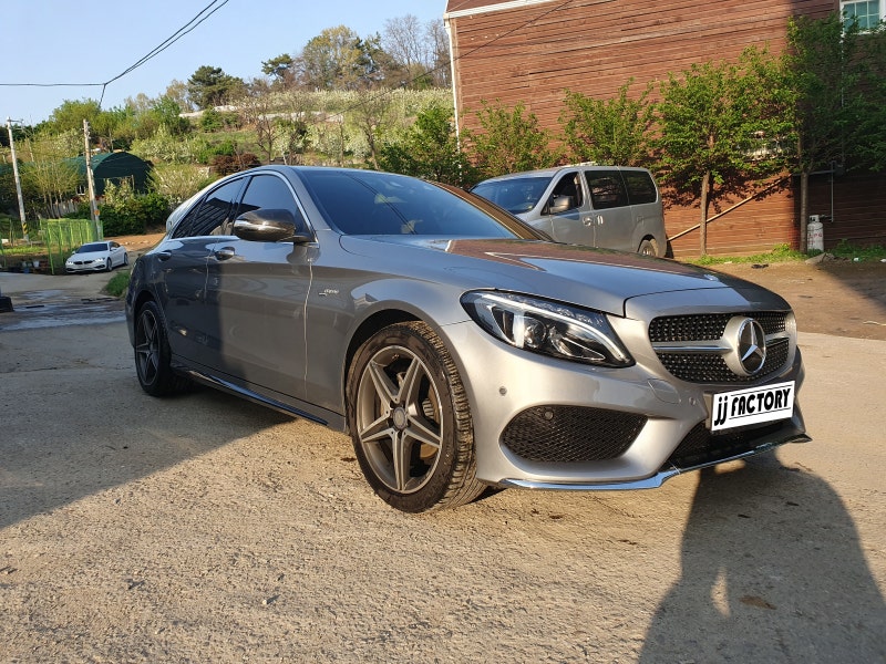 김포 양촌읍 / 사고수리 및 AMG 라인 프론트 바디킷 교환 / 벤츠 / C-클래스 W205
