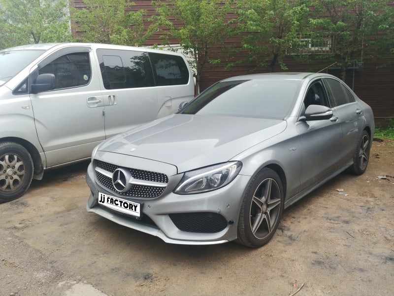 김포 양촌읍 / 사고수리 및 AMG 라인 프론트 바디킷 교환 / 벤츠 / C-클래스 W205