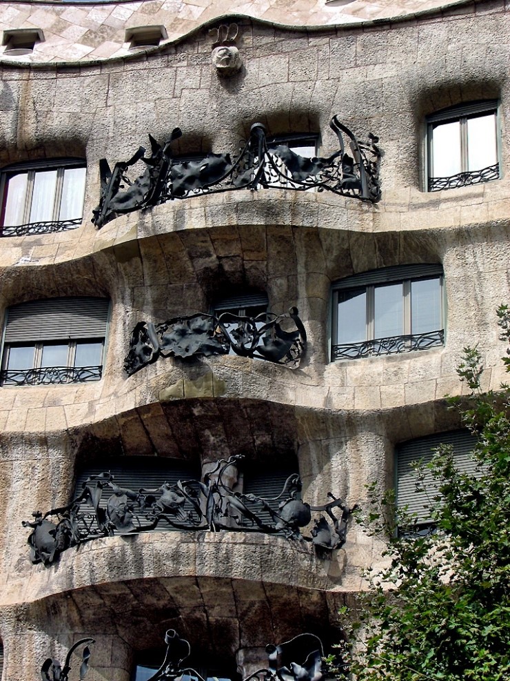 스페인 바르셀로나의 안토니오 가우디의 건축 예술 : 네이버 블로그
