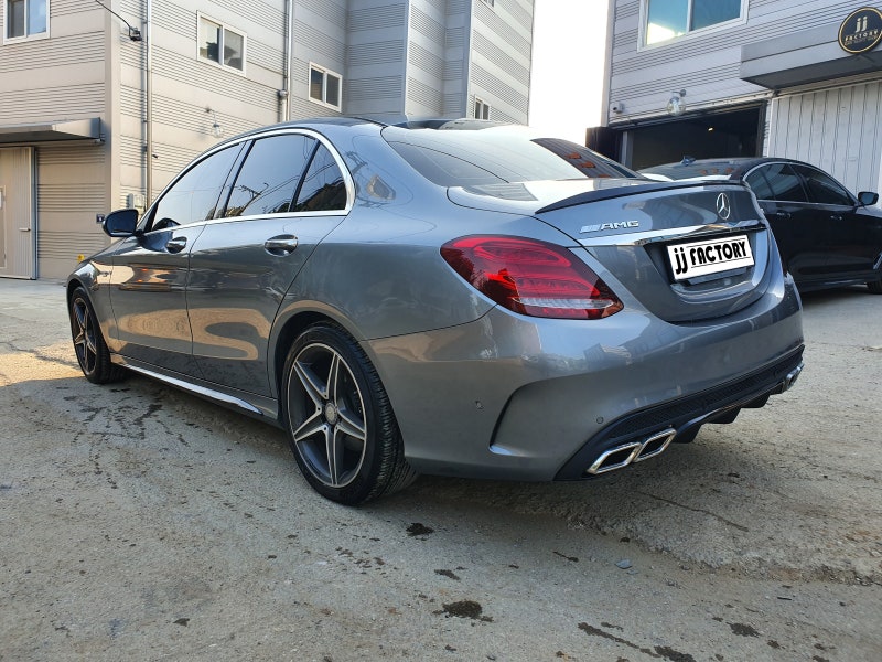 김포 양촌읍 / 사고수리 및 AMG 라인 프론트 바디킷 교환 / 벤츠 / C-클래스 W205