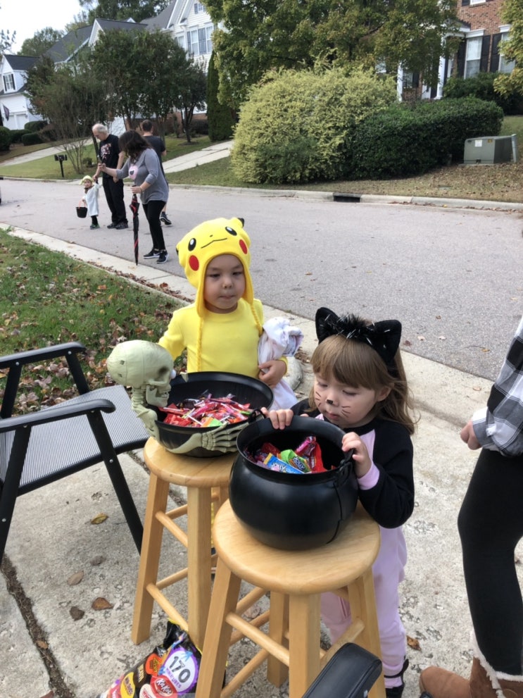  할로윈 사탕찾아 동네한바퀴 Trick or Treat