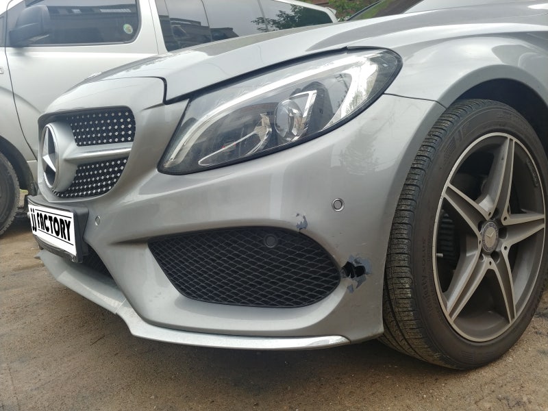 김포 양촌읍 / 사고수리 및 AMG 라인 프론트 바디킷 교환 / 벤츠 / C-클래스 W205