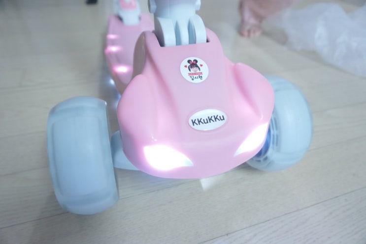  유아 퀵보드 추천 'LED 킥보드' 묵직한 퀵보드 소개 드려요~