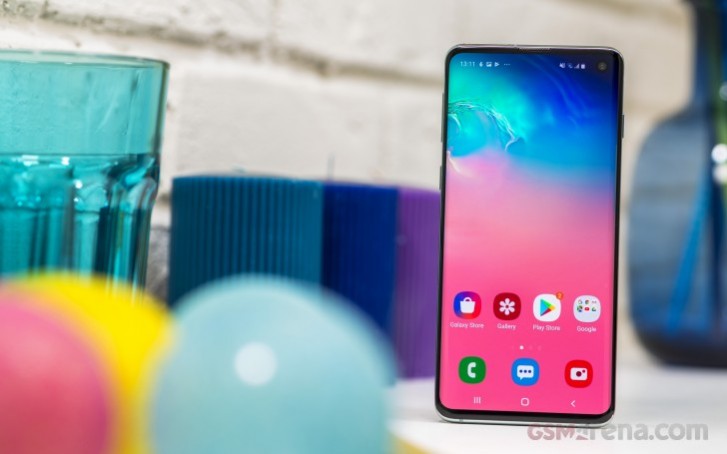 삼성 Galaxy S10 Lite 는 4,370mAh 배터리 장착