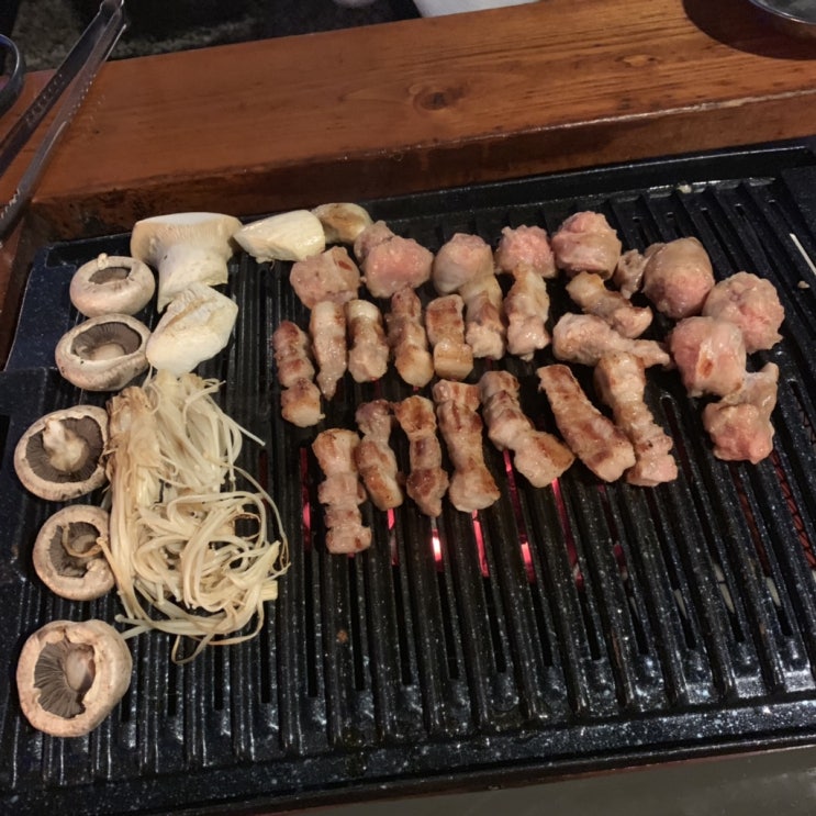  부천종합운동장역 / 와일드그릴에서 캠핑장 분위기나게 고기 구워먹기!