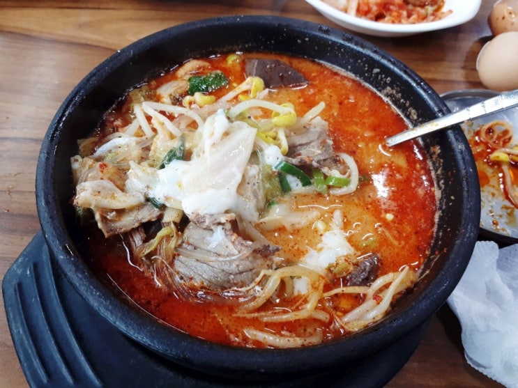 제주도 맛집 계란 넣어먹는 시원한 제주 모이세 해장국
