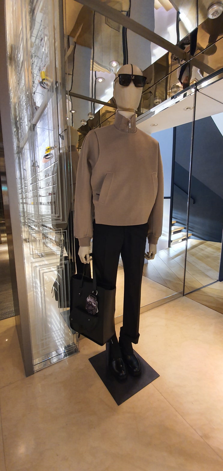  [고을의 명품스토리]House of dior(하우스오브디올)지하1층 디올옴므 후기-(부제: 디올옴므 2019FW 미리보기) - 5편-