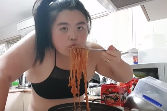 구도쉘리는 누구? 왜 권혁수는 그녀에게 탈의를 하라고 해서 논란일까?