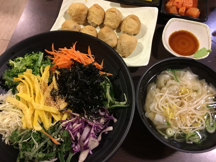  부산 남포동 18번완당집 꿀조합 비빔모밀+유부초밥 !