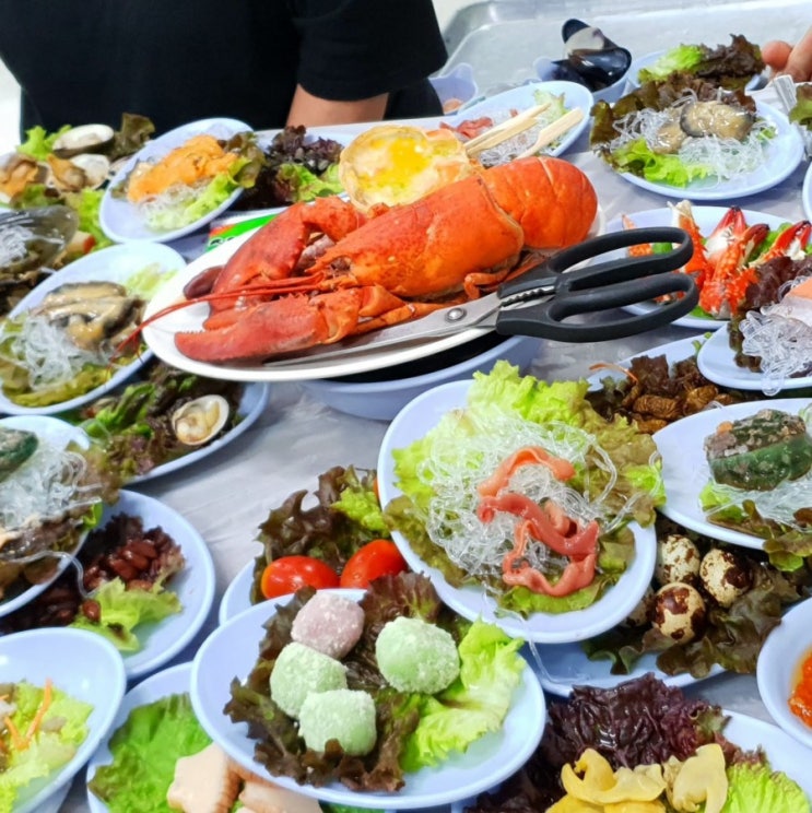  연안부두60첩반상과 함께 가족 나들이