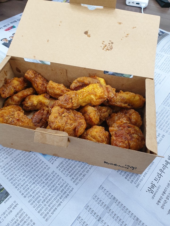교촌치킨 논현에코메트로점 사진 5