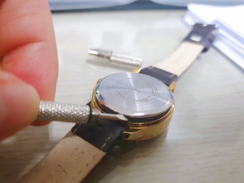 다이소 '손목시계 건전지' 셀프 교체 : 네이버 블로그