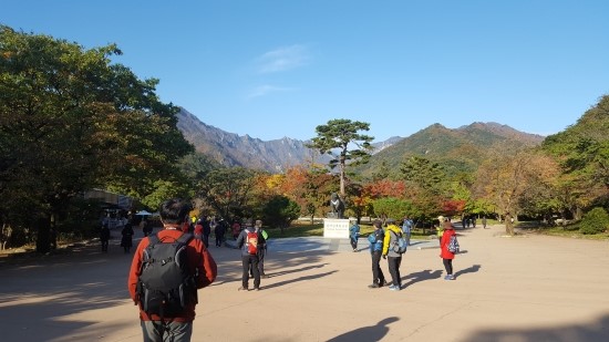 반달곰이 마중하는 설악산 소공원