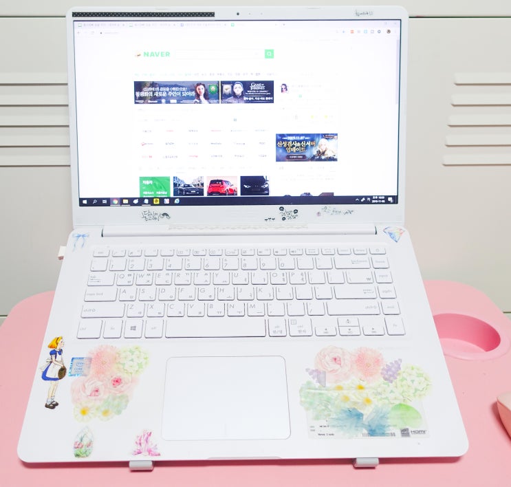  휴대용 노트북 거치대 오메이 가볍고 튼튼한 받침대!