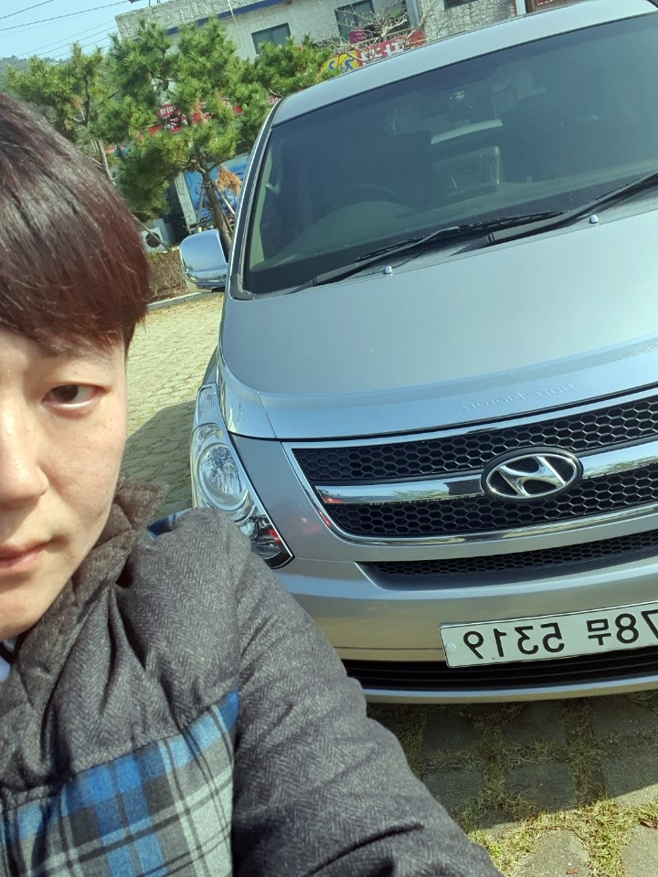  그랜드스타렉스 12인승 중고차 가격 만족스럽습니다.