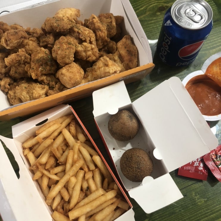  멕시카나 치킨 추천 _ 신제품 이벤트 ::뿌리고치킨 + 더블치즈볼 + 감자튀김 + 데빌코코소스