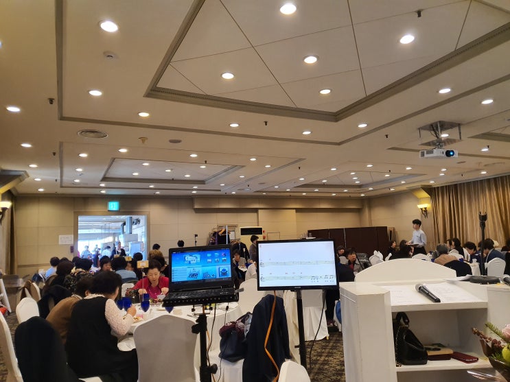 창덕여고 동창회 마술공연 마술사 섭외 행사 진행 창덕여고 동창회 마술공연 마술사 섭외 행사 진행