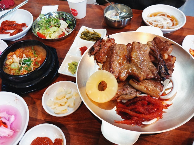  [장유맛집] 파인애플을 같이 구워주는 ::계곡집 장유식당::