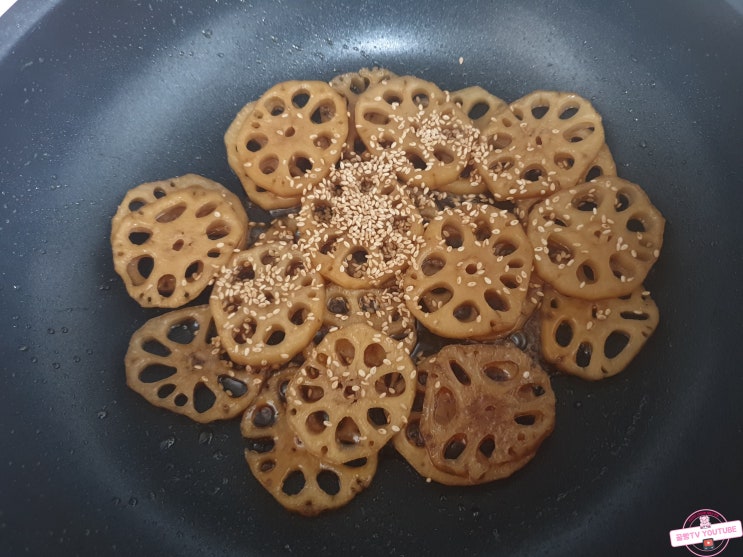  간단한 반찬거리 쫀득한 자숙연근조림 황금 레시피