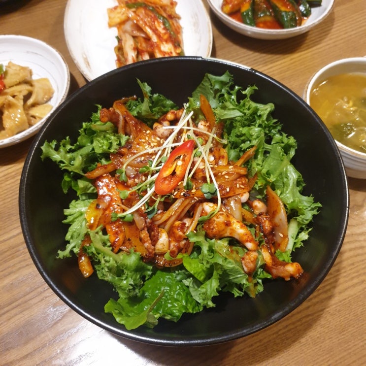  마포역 마포나루에서 낙지비빔밥으로 점심 먹었어요~