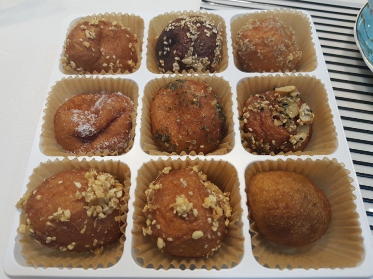 경북 영주 맛집 여행 : 순흥기지떡 / 정도너츠 / 태극당 / 카스테라 인절미 / 영주는 맛집이 많네요 경북 영주 맛집 여행 : 순흥기지떡 / 정도너츠 / 태극당 / 카스테라 인절미 / 영주는 맛집이 많네요