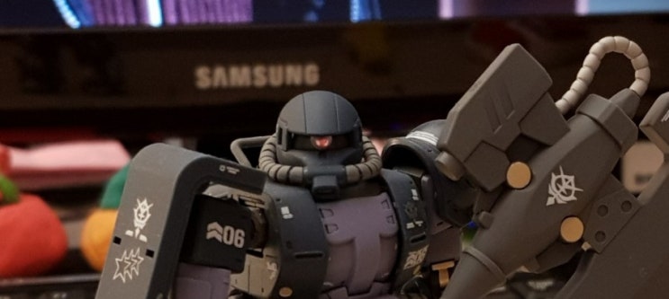  HG MS-06R-1A 자쿠2 고기동형 검은 삼연성 오르테가