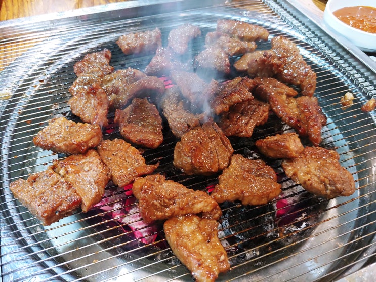  무한으로 즐겨요~ 흰돌 숯불 돼지갈비~(feat. 일산동구 맛집)
